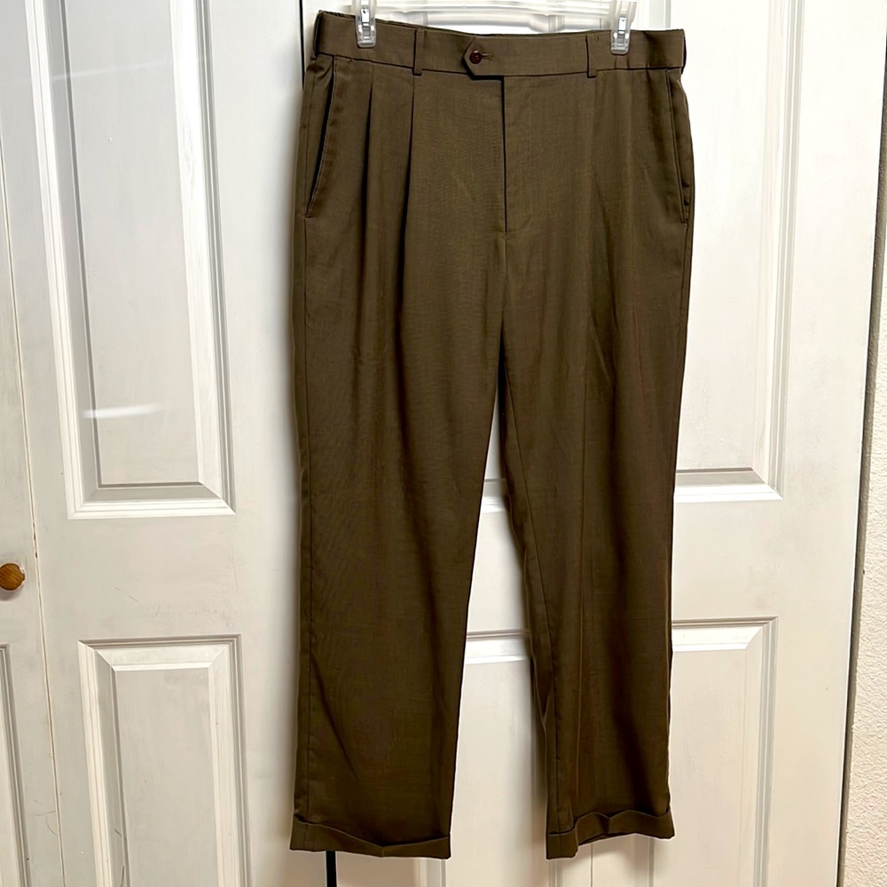 Stafford Travel Brown Viscose Blend Pleated Dress Pants Size 38 x 32 Classic Fit